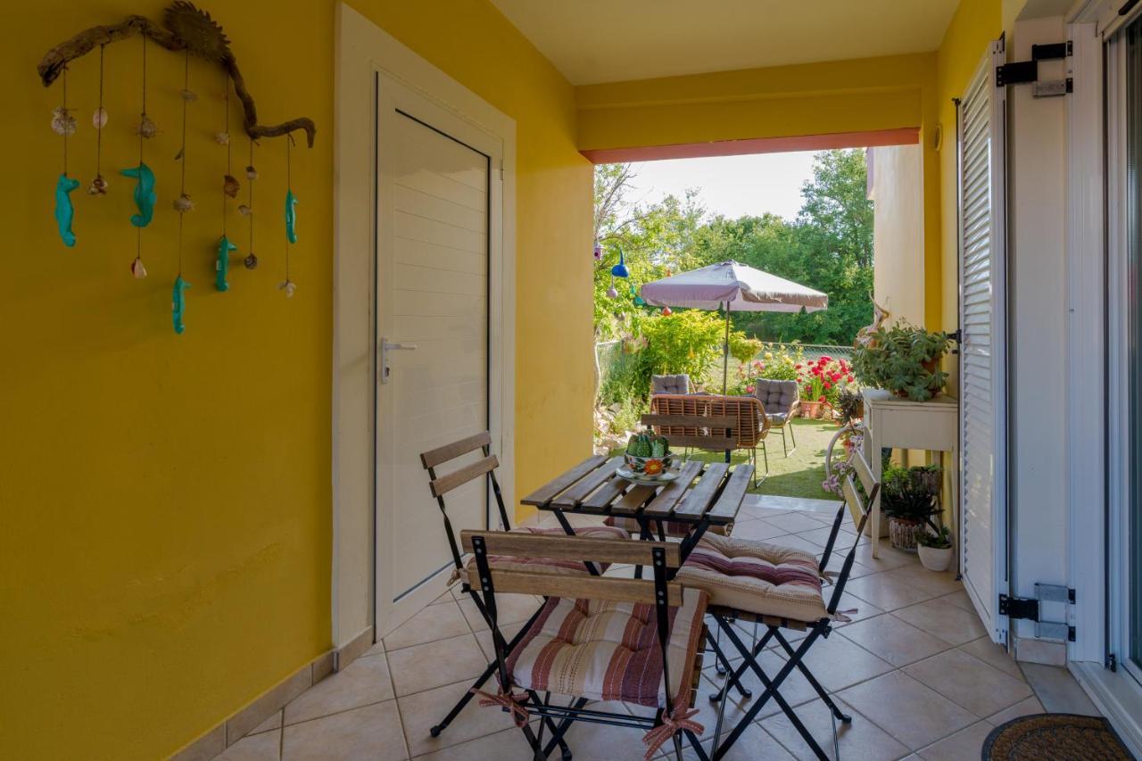 Aurelia Apartment Lixouri Exterior photo